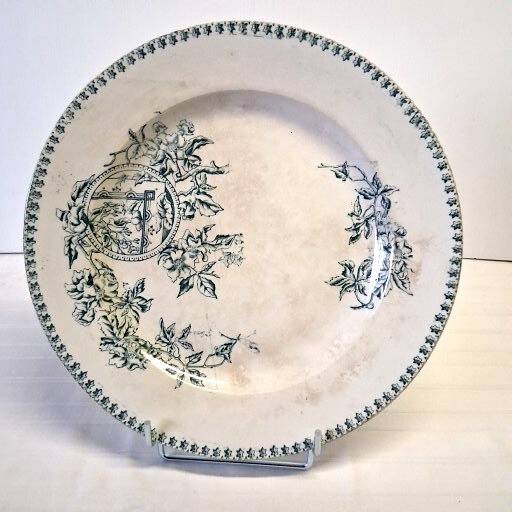 Plat à tarte ancien en terre de fer de chez Lebacqz et Bouchart en bon état