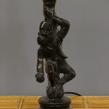 Lamp monkey learned juggler in patinated bronze