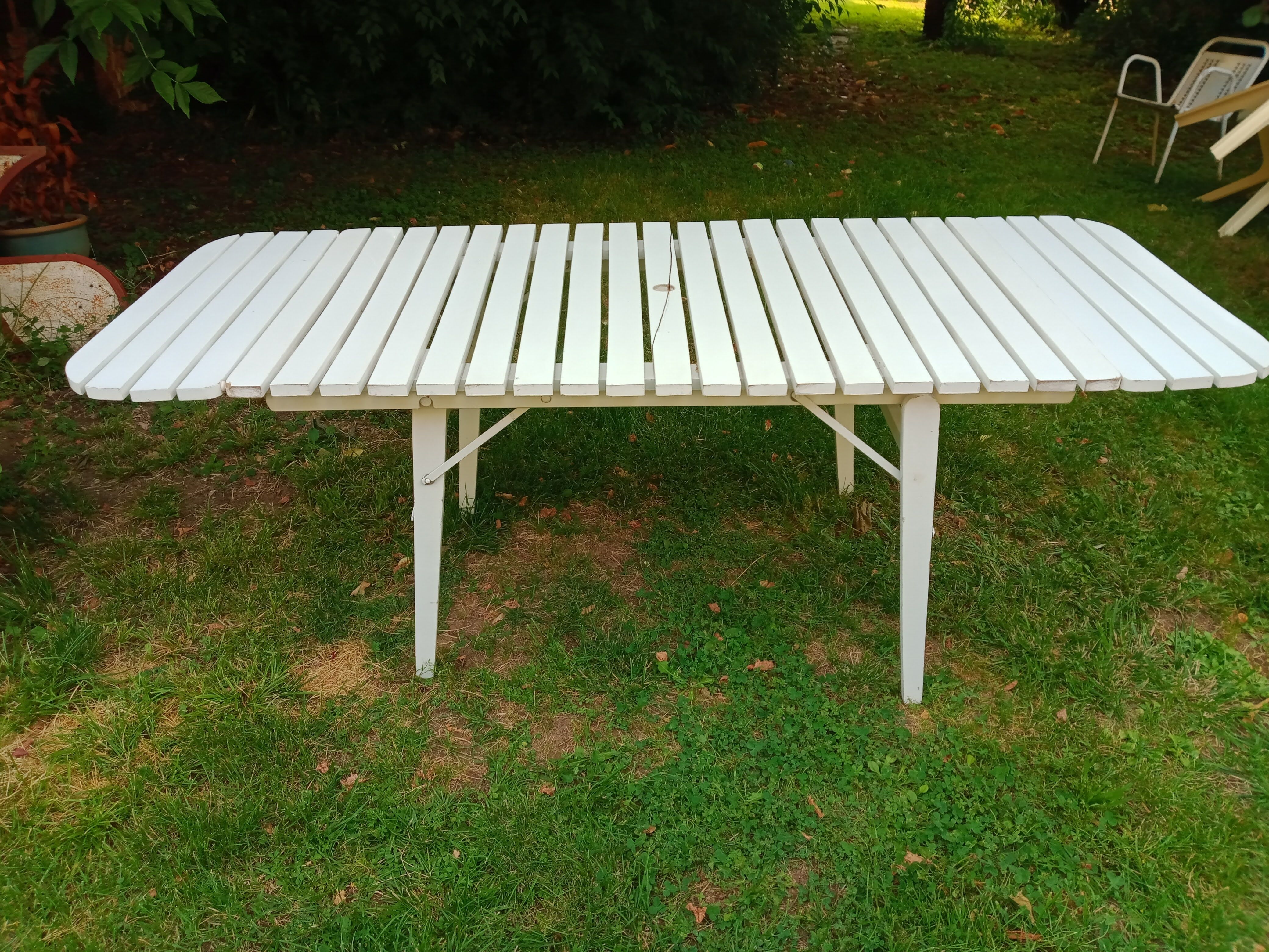 Vintage garden furniture R Gleizes in white painted wood