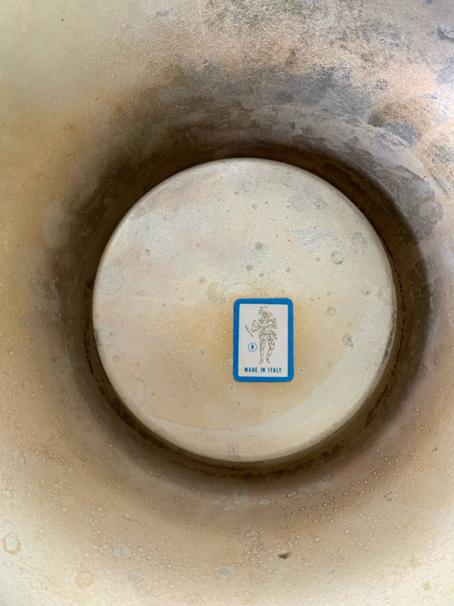 Large bowl or salad bowl