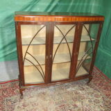 English mahogany showcase from 1920