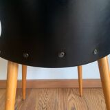 Chaise noire pieds compas