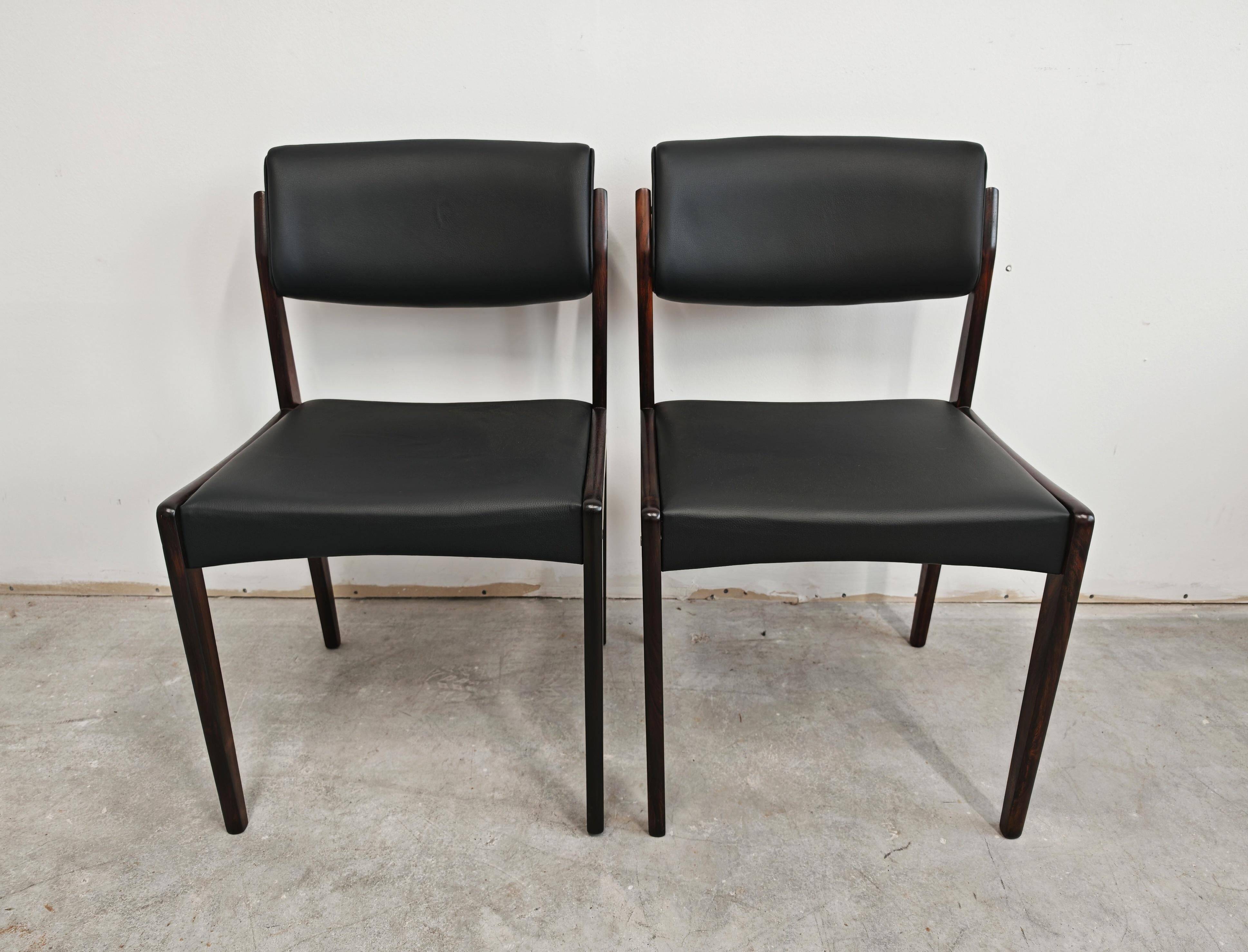 Set of 6 Mid Century Modern chairs in rosewood and leather by Bramin.