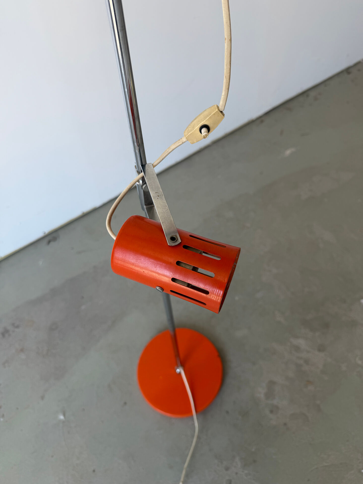 Three-spot floor lamp, Italian design, chrome and vintage orange.