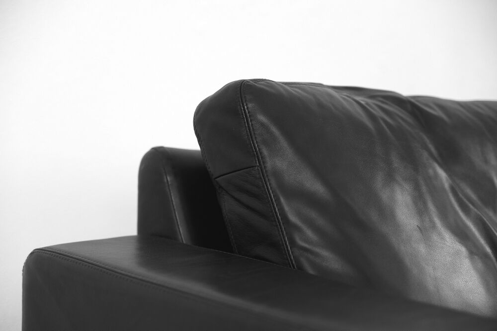 Black leather modern Conseta sofa by Friedrich Wilhelm Möller for COR
