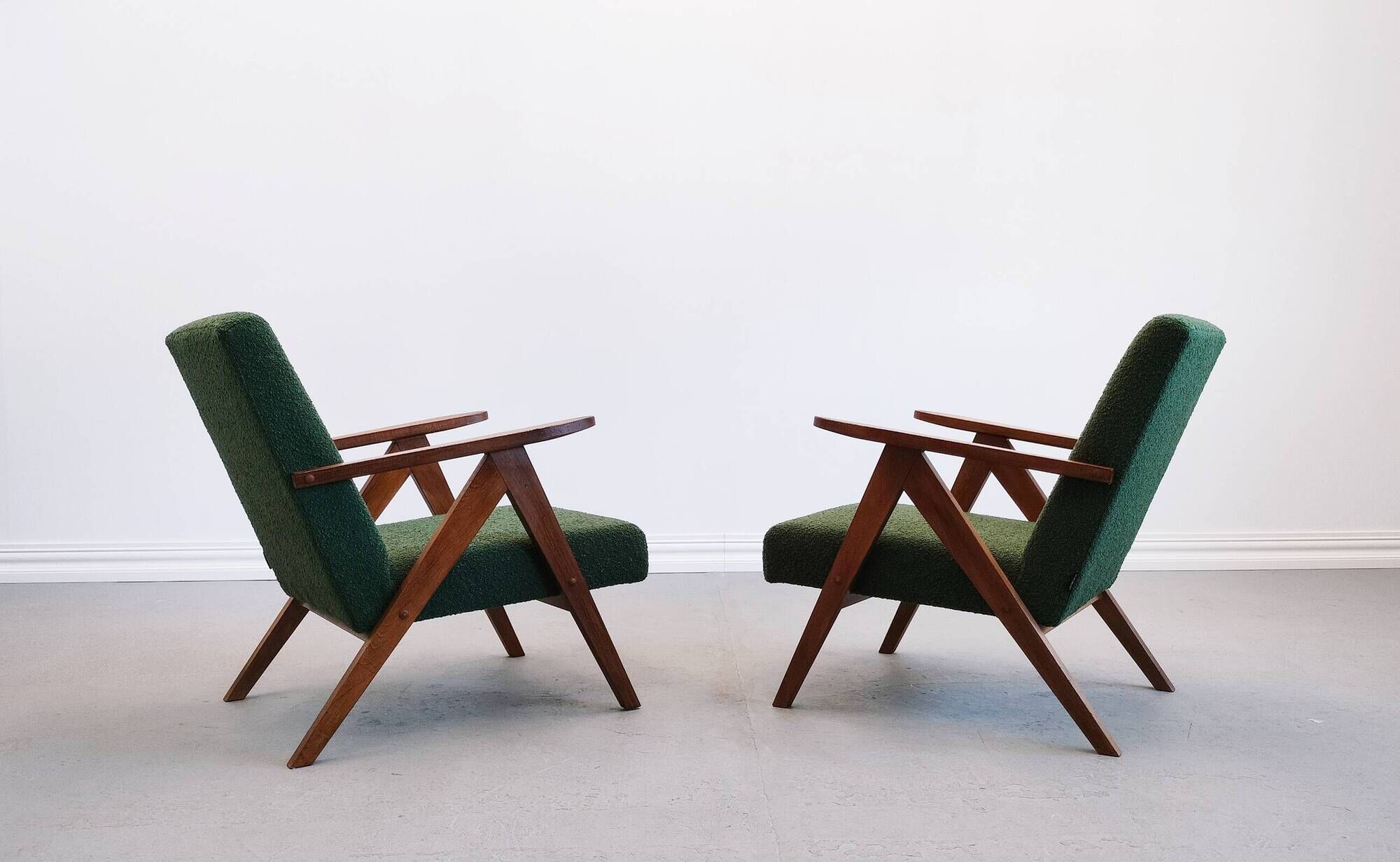 Mid-Century Model B 310 Var Easy Chair in Green Bouclé, 1960s