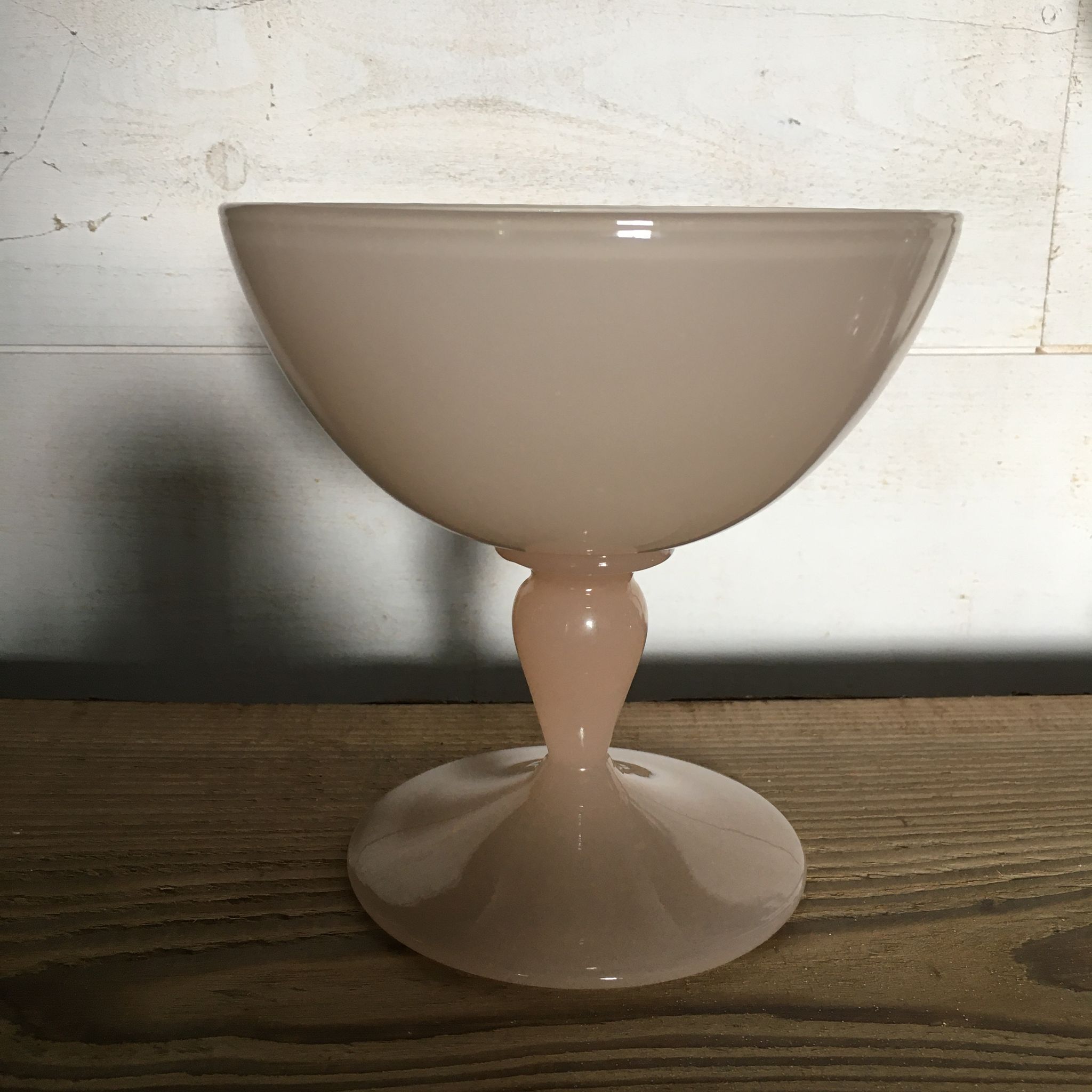 Nude opaline cut