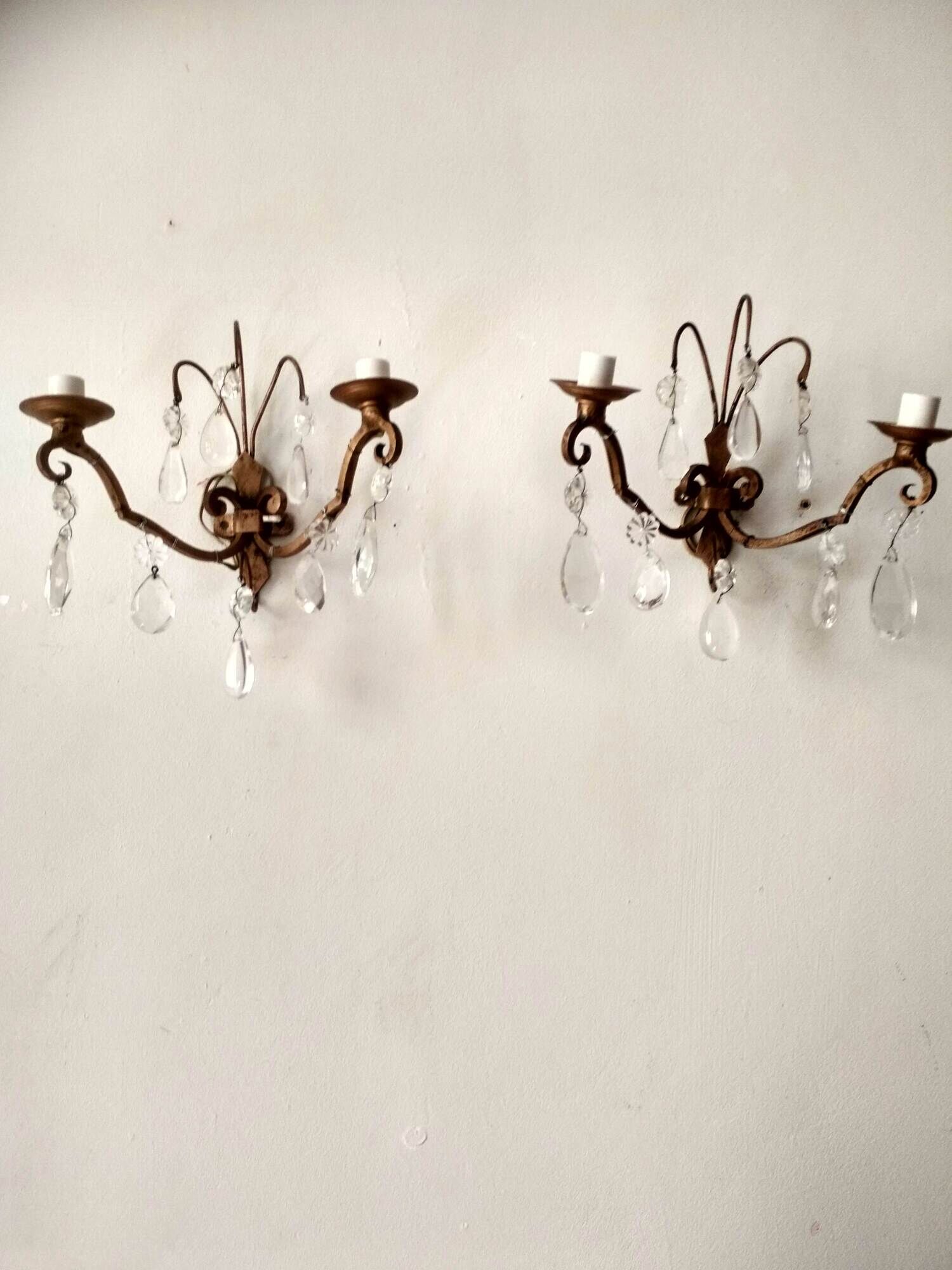 2 wall lamps