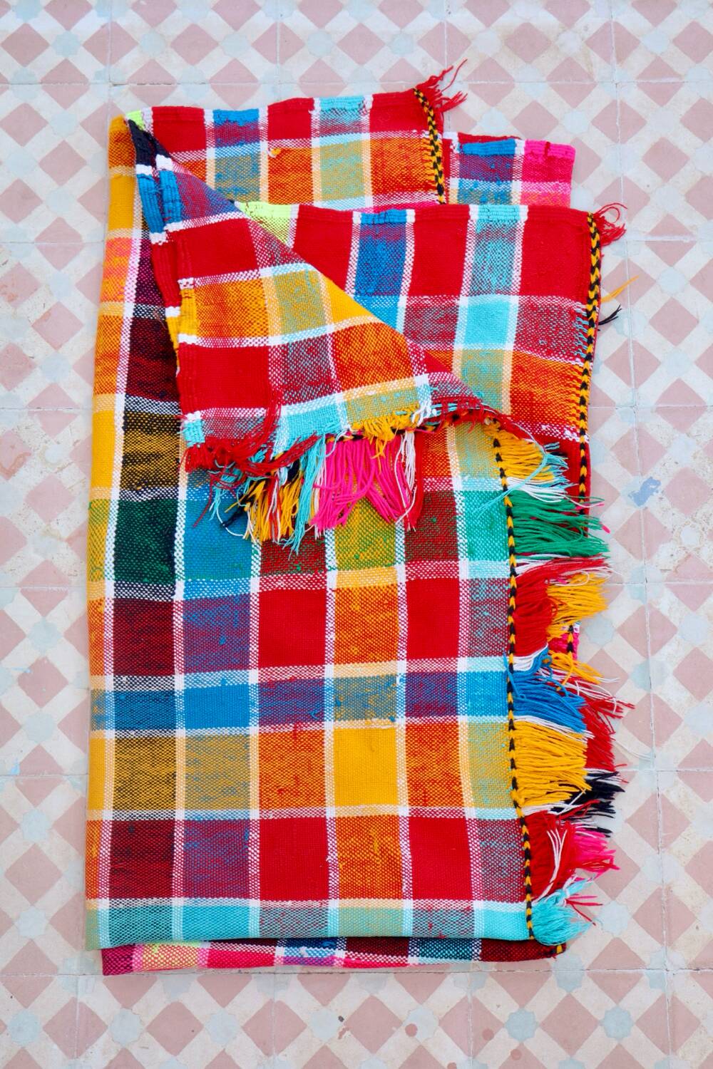 Berber Haïk blanket with multicolored checks