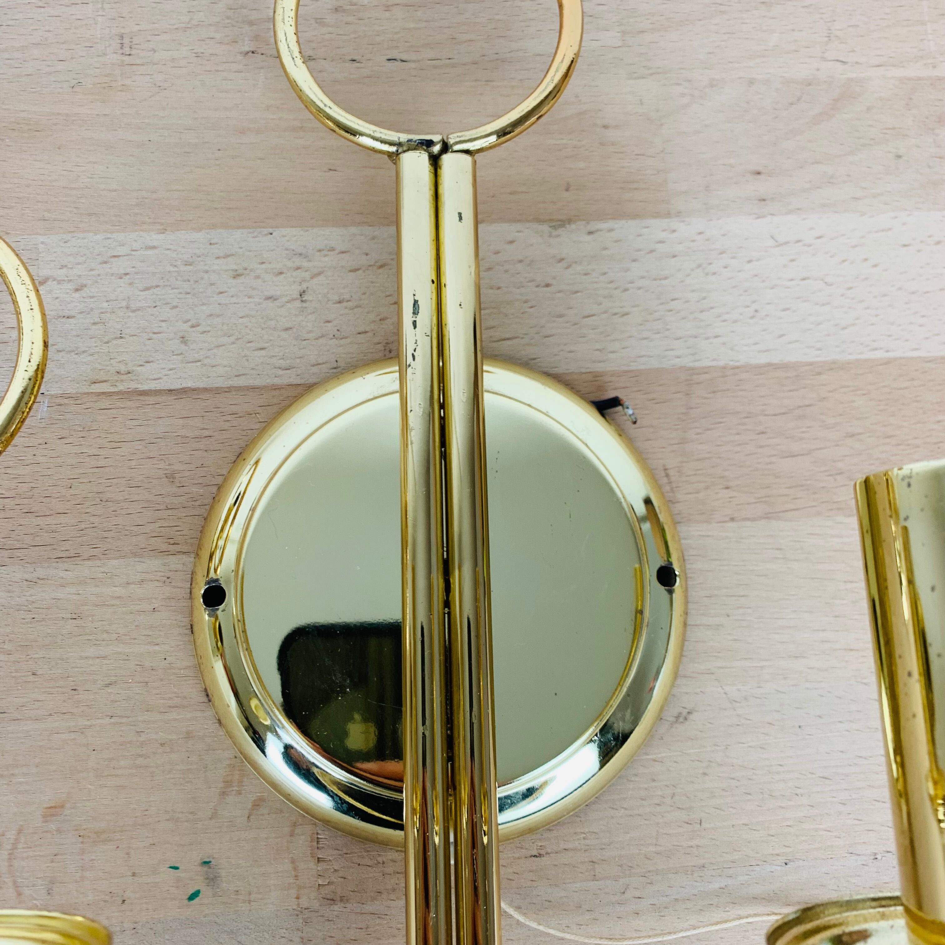 Pair of brass wall lamps Hollywood Regency Je Fassung