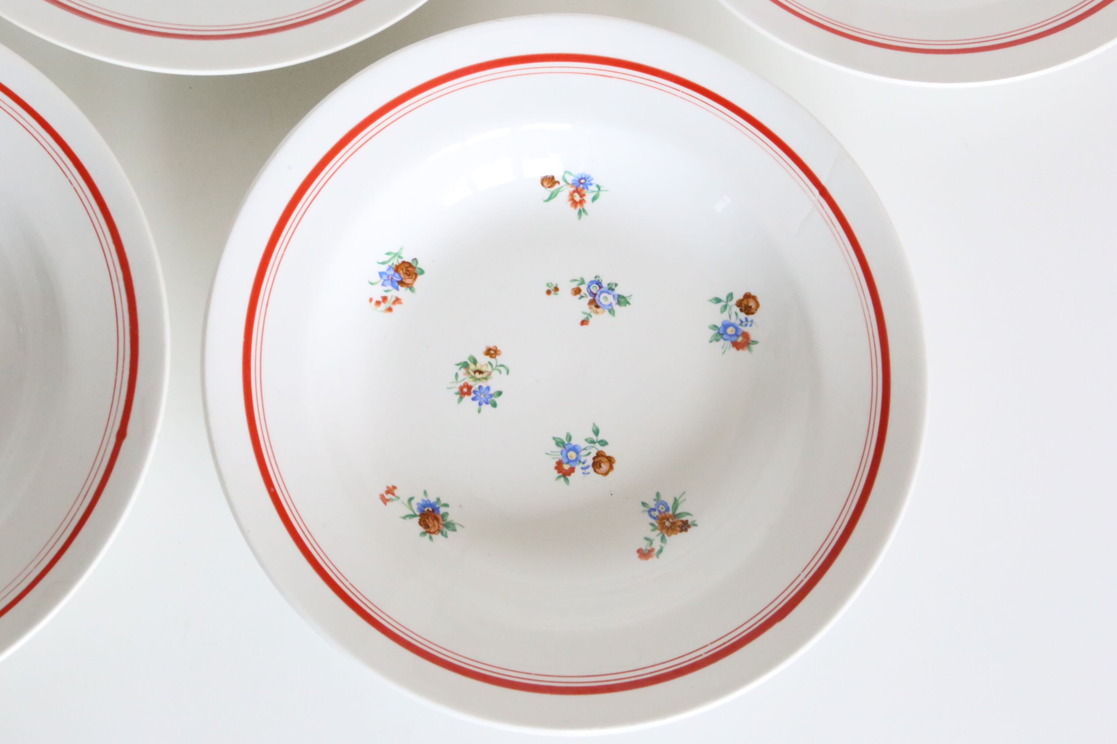 Assiettes creuses Ceranord, Semi Porcelaine Française de la fin des années 50