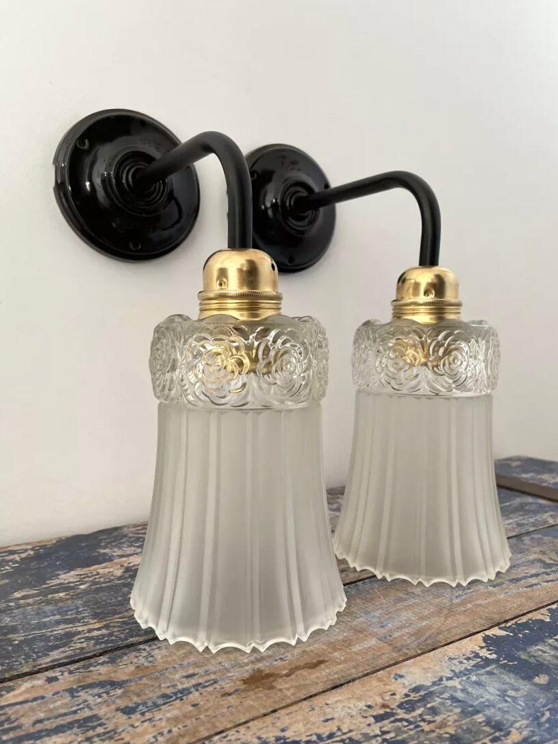 Paire d’appliques vintage en verre ciselé Art Déco
