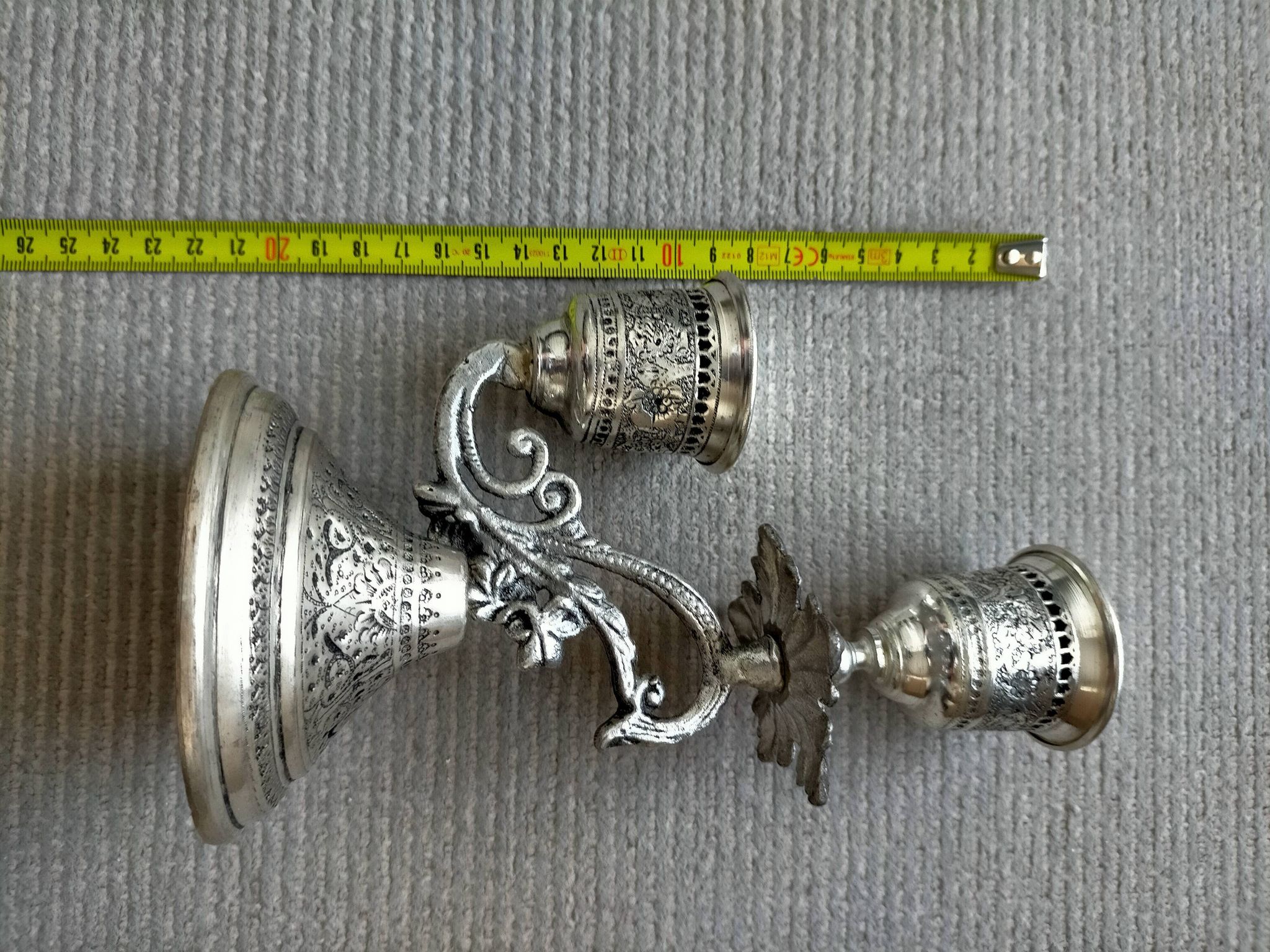 Two-arm metal candlestick