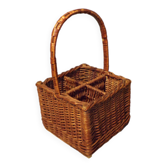 Wicker bottle holder