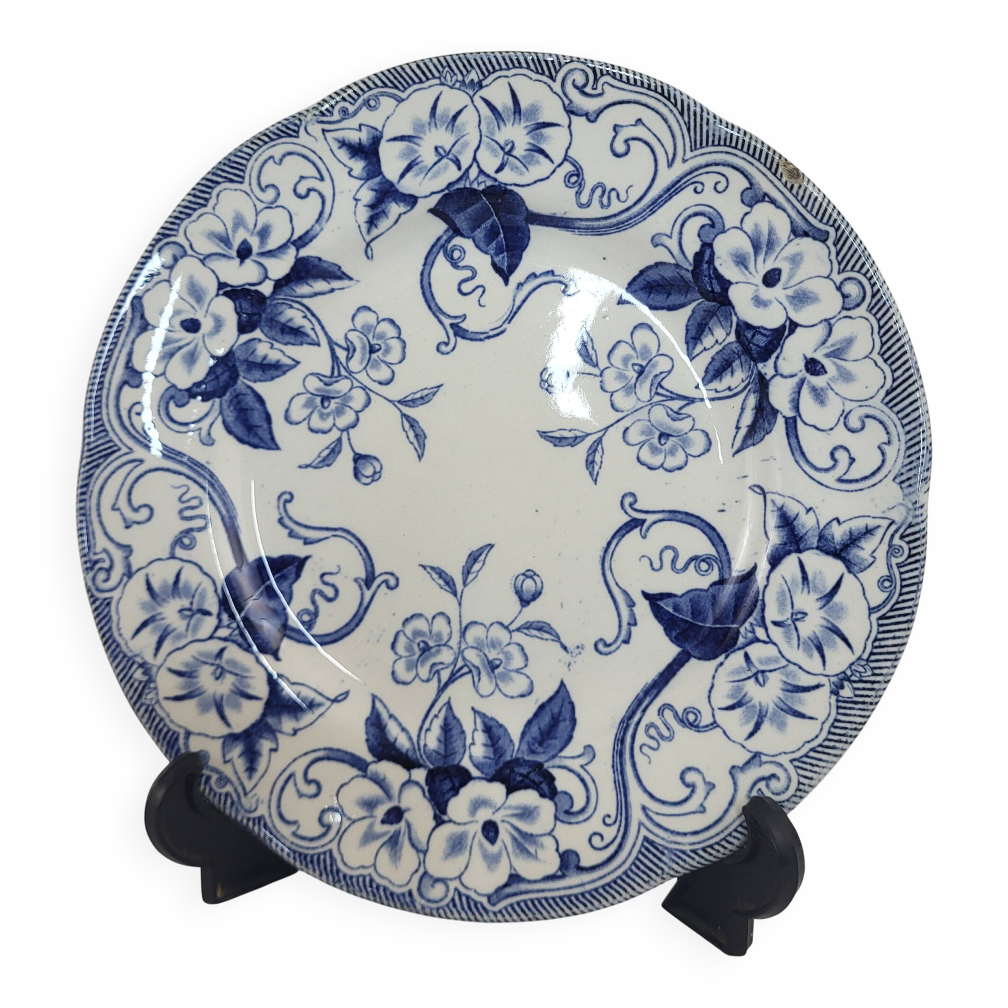 Creil & Montereau Flora round hollow dish Round hollow dish in Creil earthenware