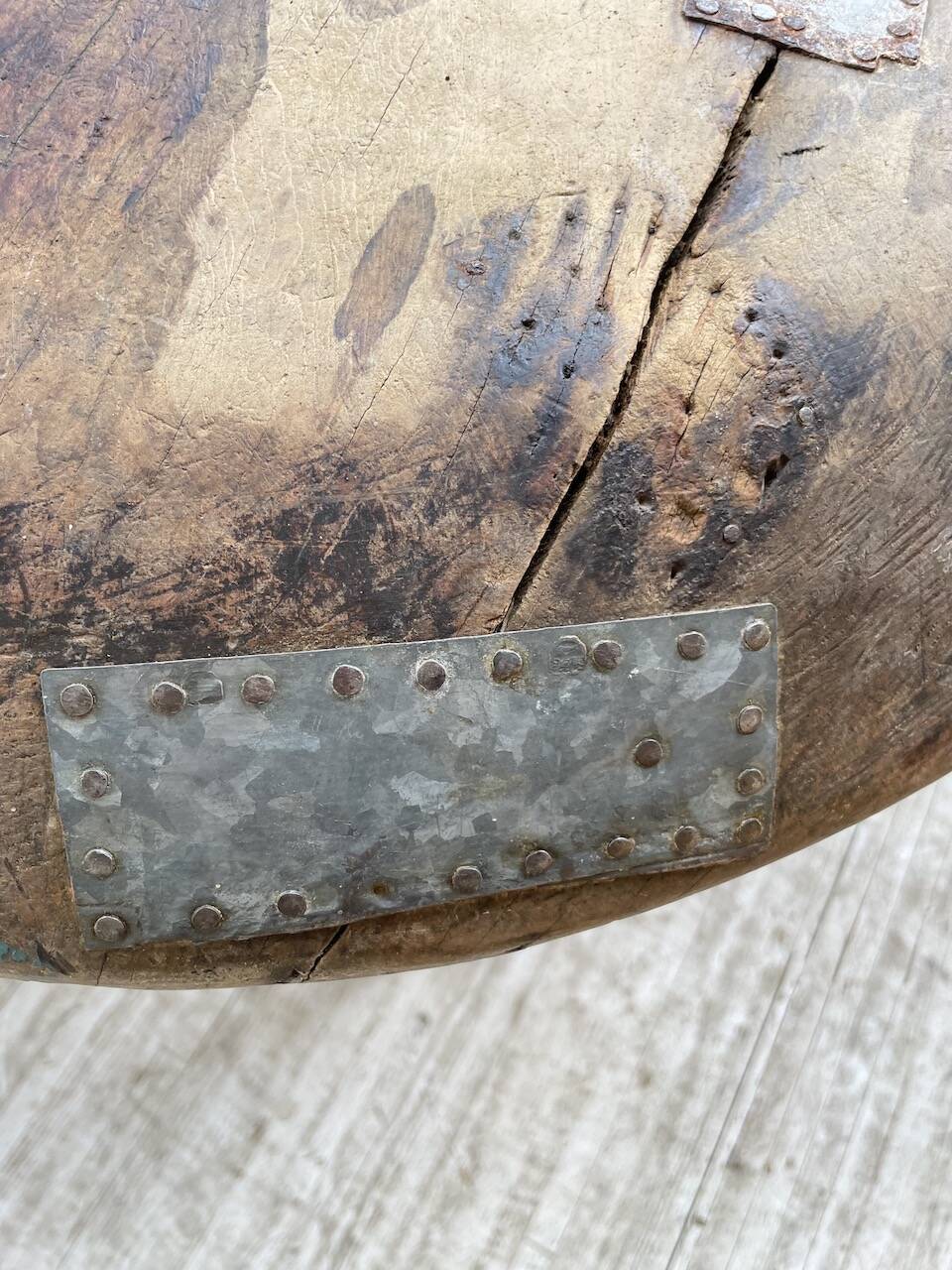 XL round wooden Tuareg dish