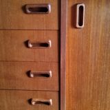 Sidbeoard with sliding doors and ceramic decoration