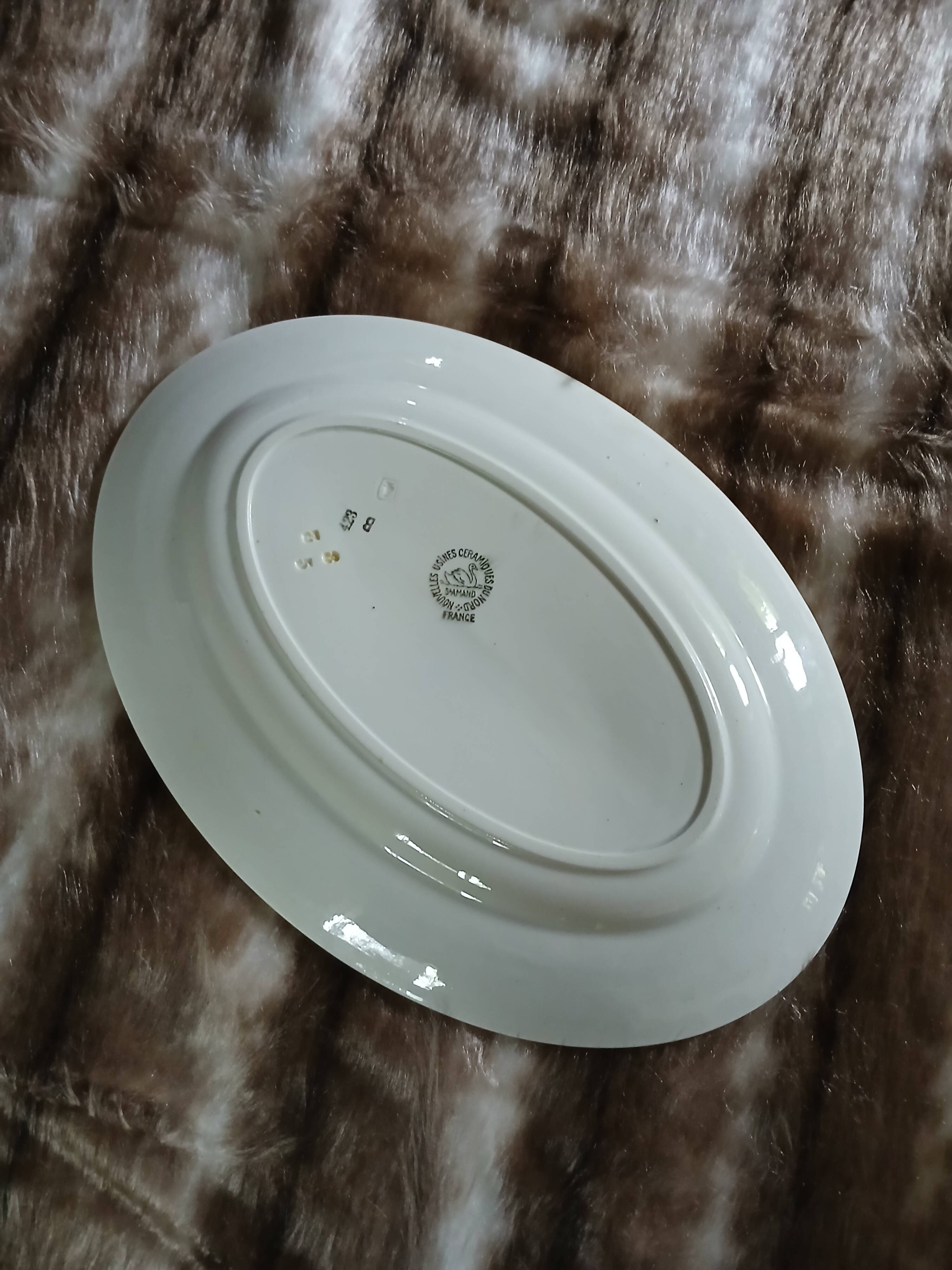 Oval plate in ironstone