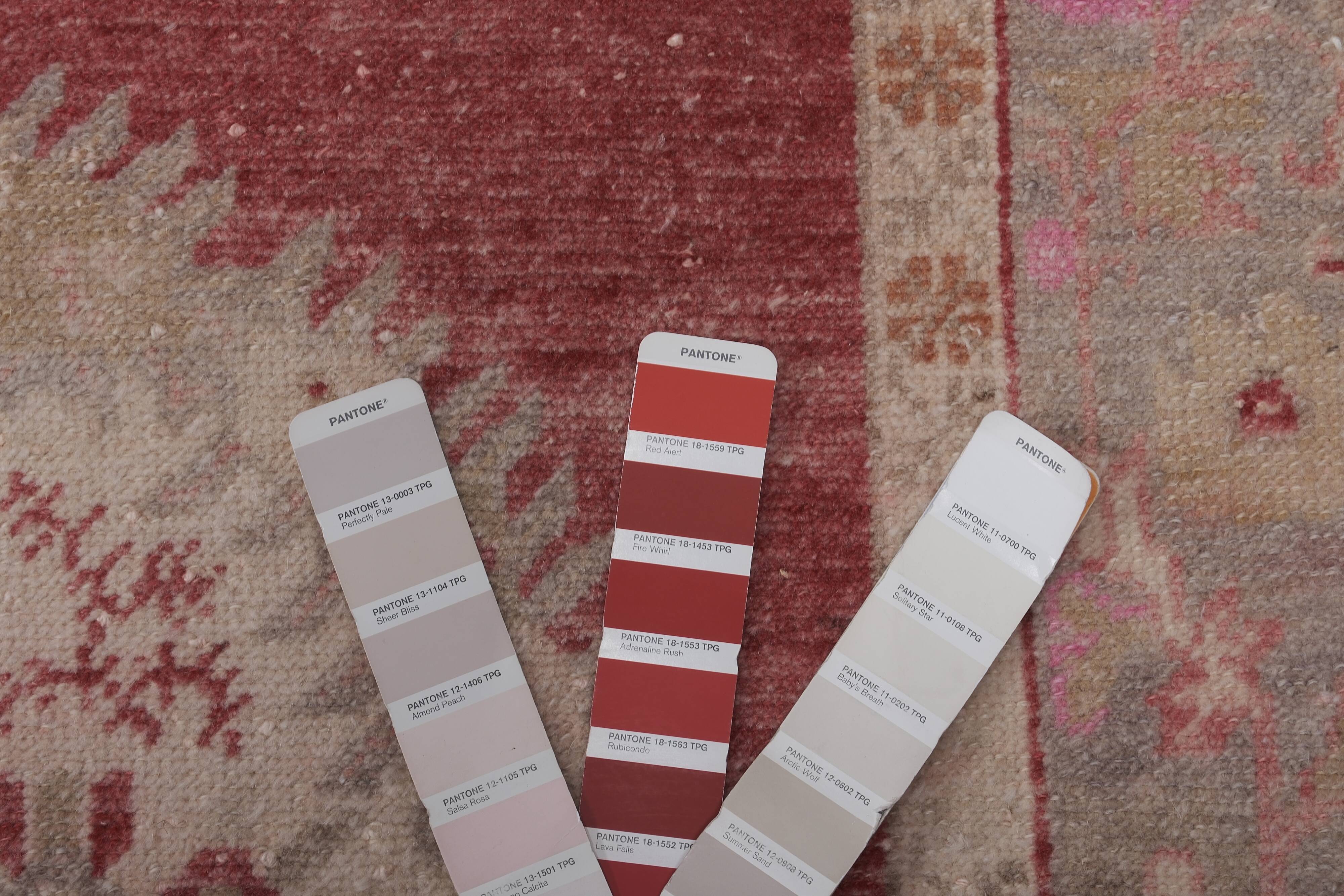 Vintage Turkish Oushak Rug Handwoven 113x207 cm