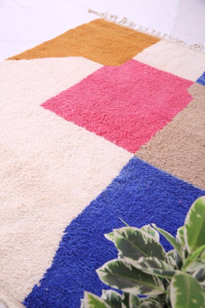 Handmade Beni Ouraine rug, size 160 x 250 cm