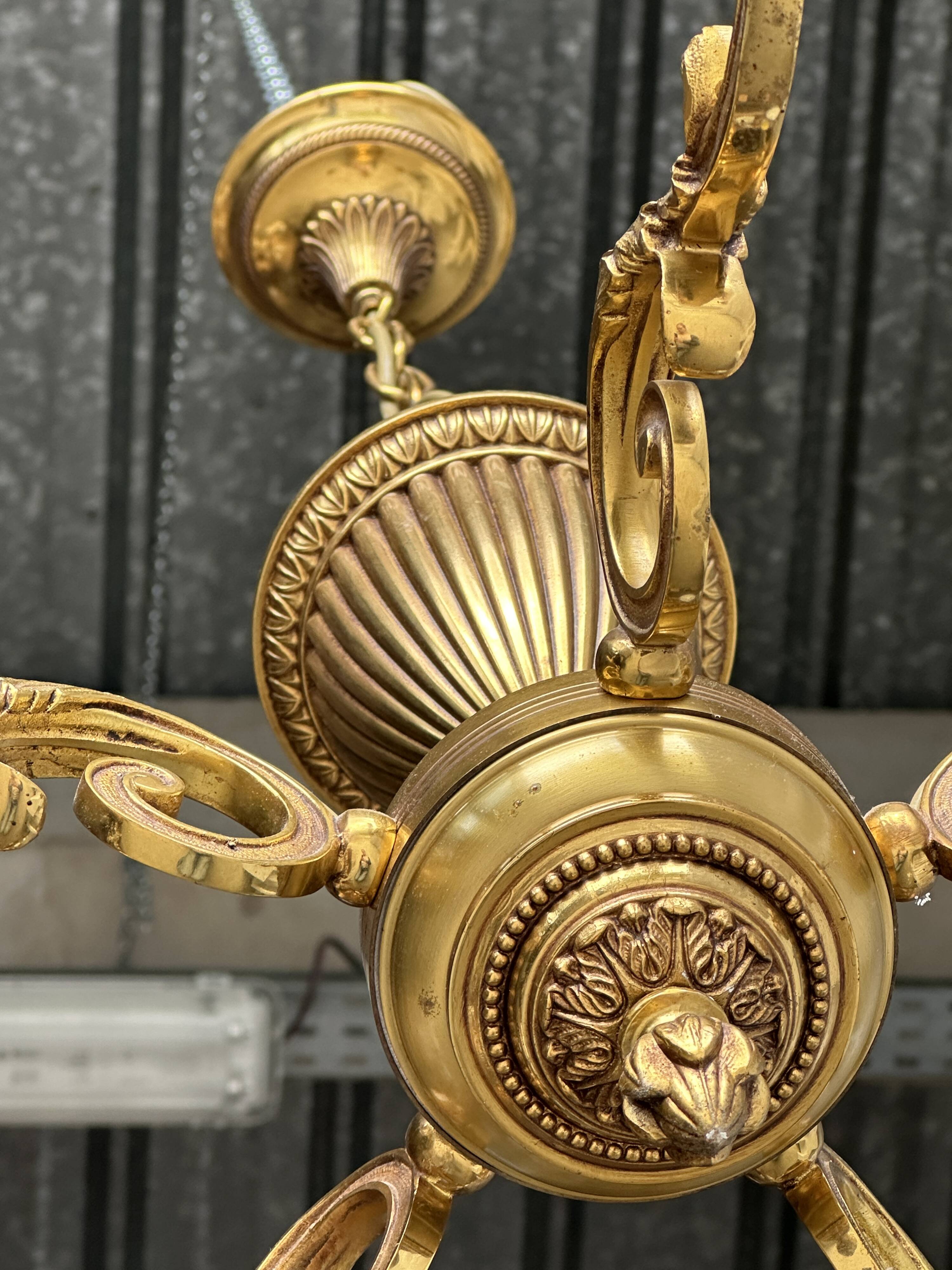 Classic 5-light gold chandelier