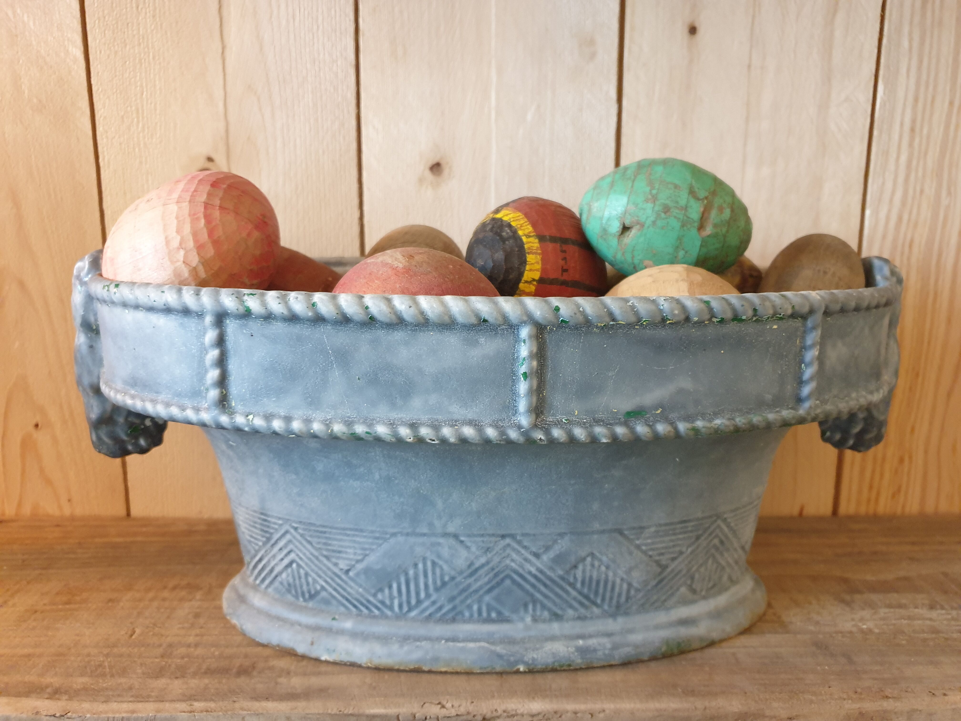 Iron cast-iron planter