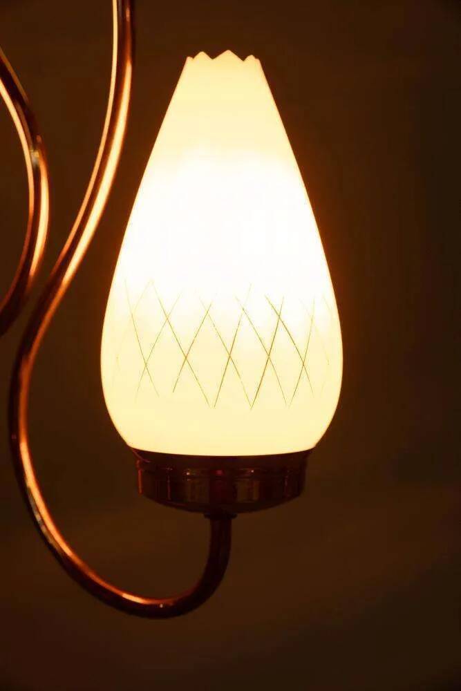 Suspension Midmod suédoise années 50, lampe vintage en opaline