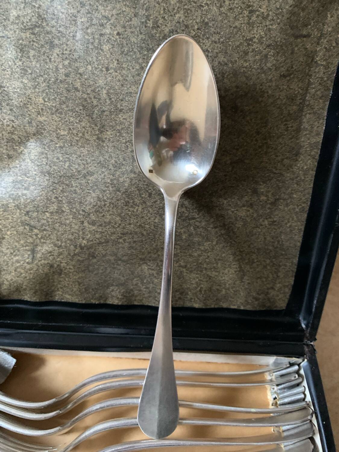 Silver cutlery set