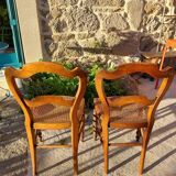 Lot of tanned chairs