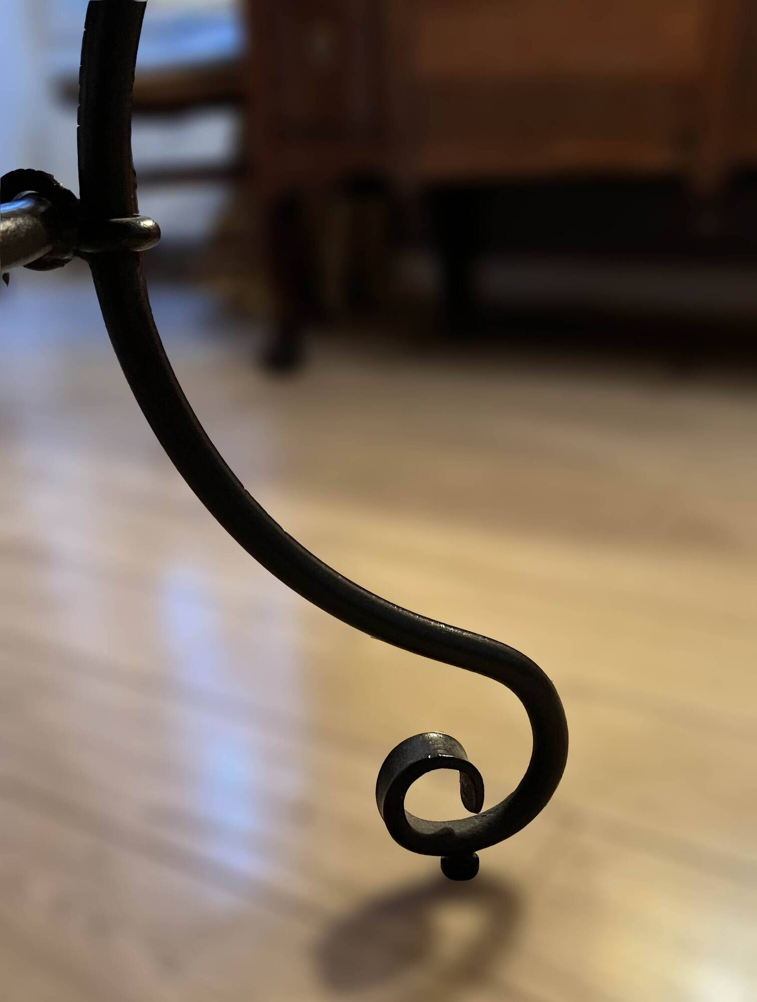 Extendable table in solid oak with wrought iron legs.