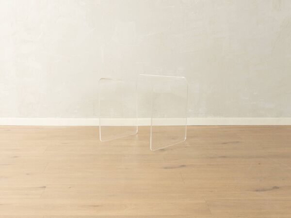 Table d'appoint minimaliste des années 1970, en verre acrylique