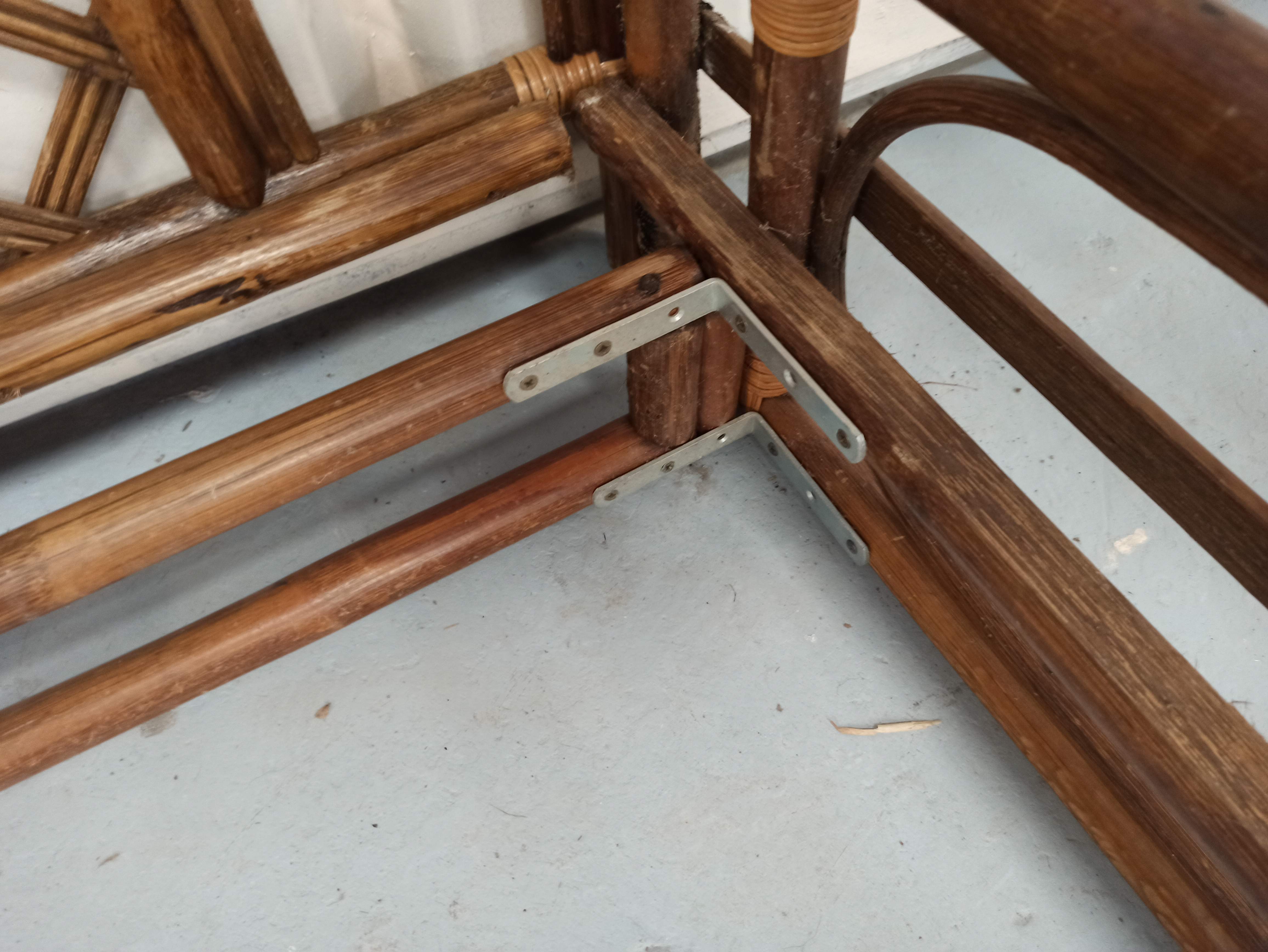 Rattan bamboo bed for one person