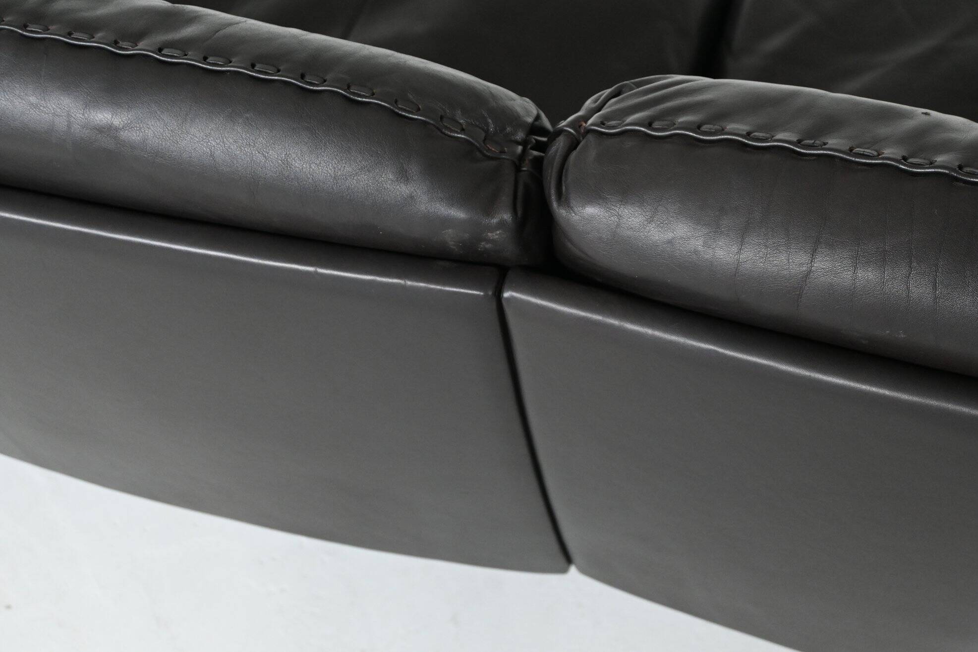 De Sede model DS-31 three-seat sofa black leather Switzerland 1970