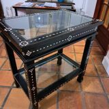 Table basse syrienne en bois, verre et incrustations de nacre