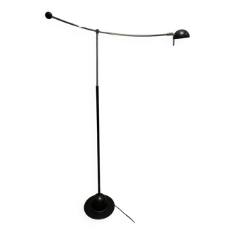 Massive pendulum floor lamp