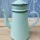 Cafetière émaillée verte d'eau