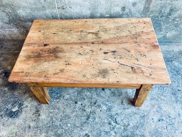 Coffee farmhouse table