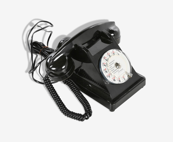 Ancien téléphone en bakélite noire des années 1940