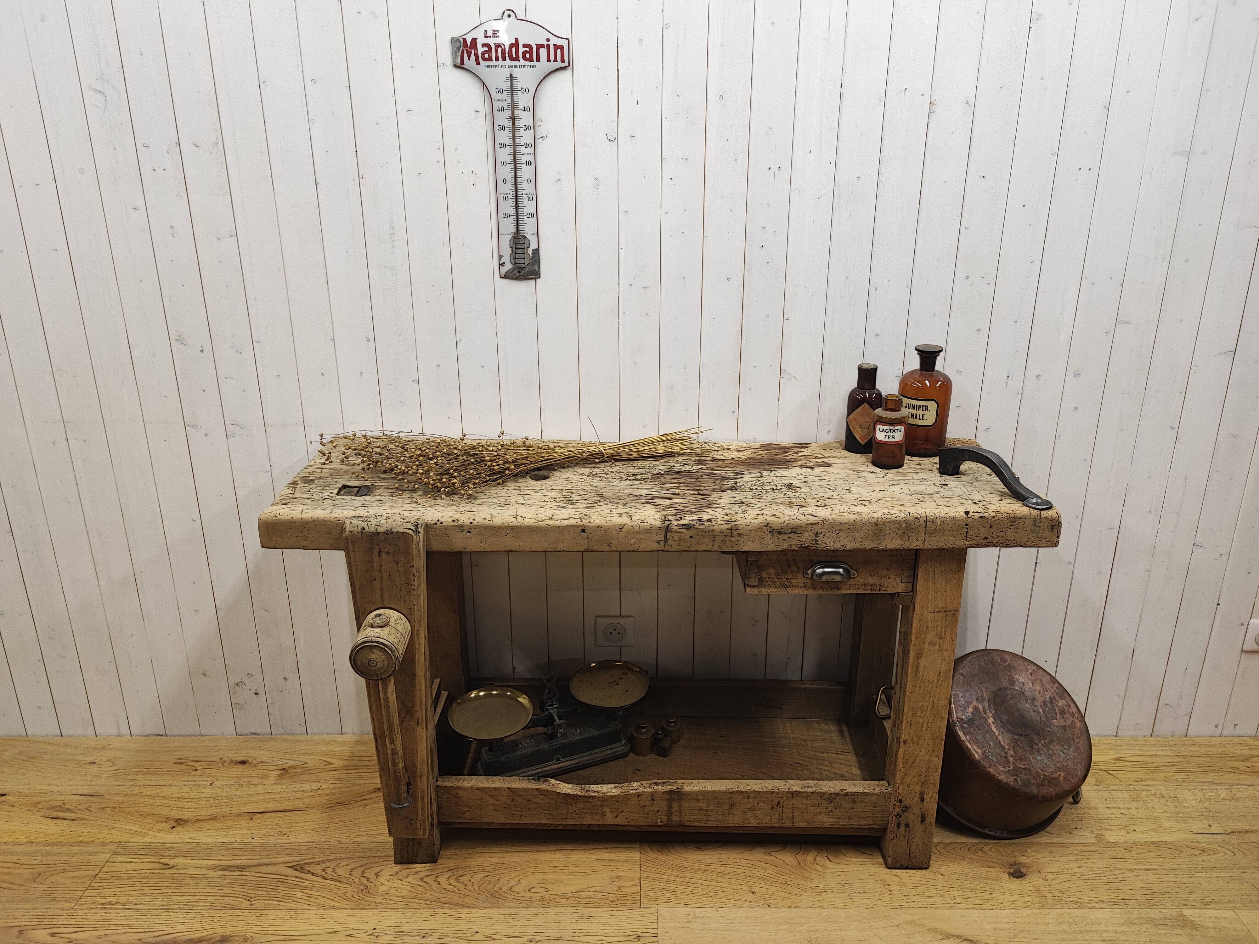 Carpenter's workbench