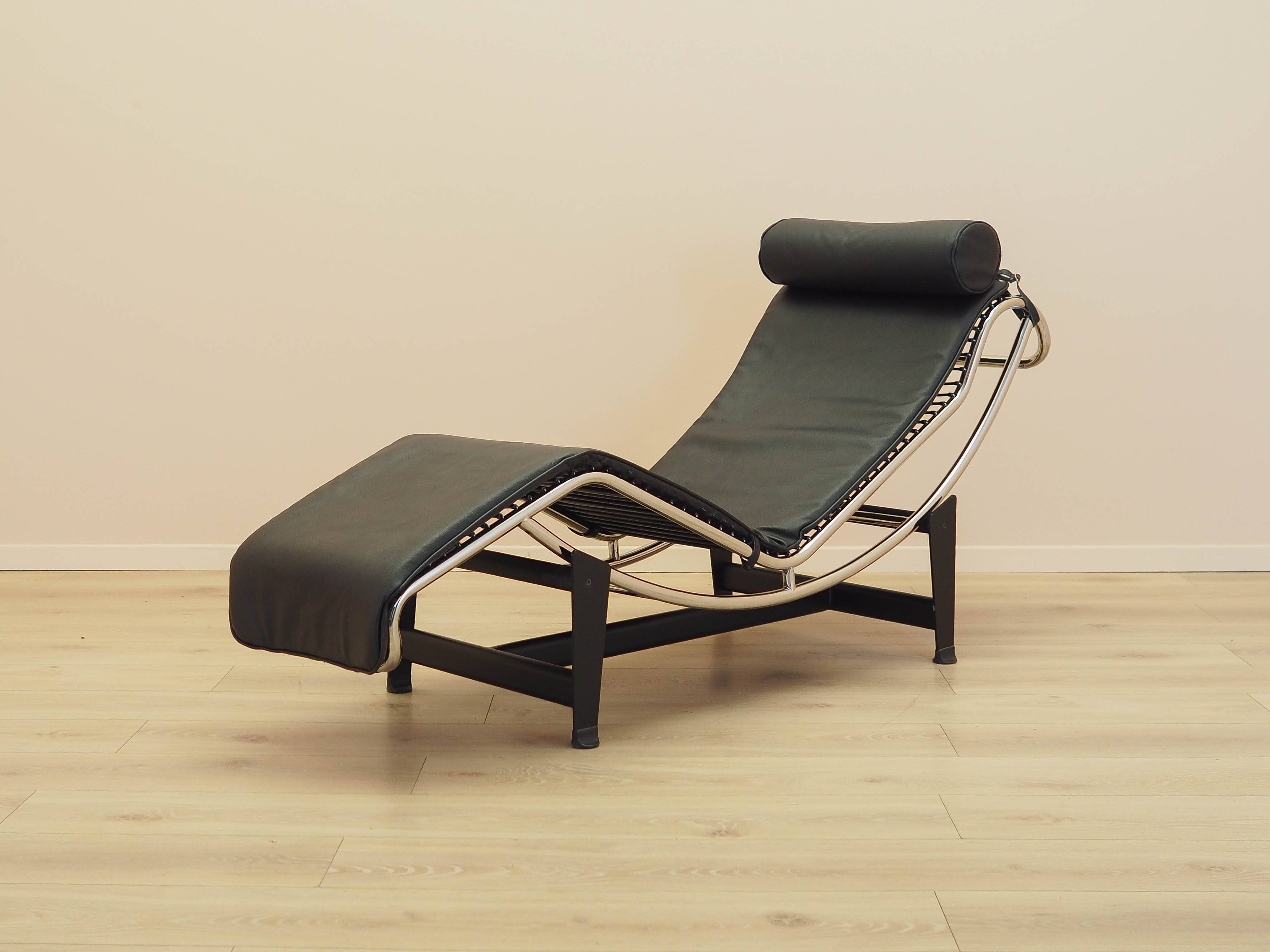 Leather chaise longue, LC4 style, 1980s, made in Italy