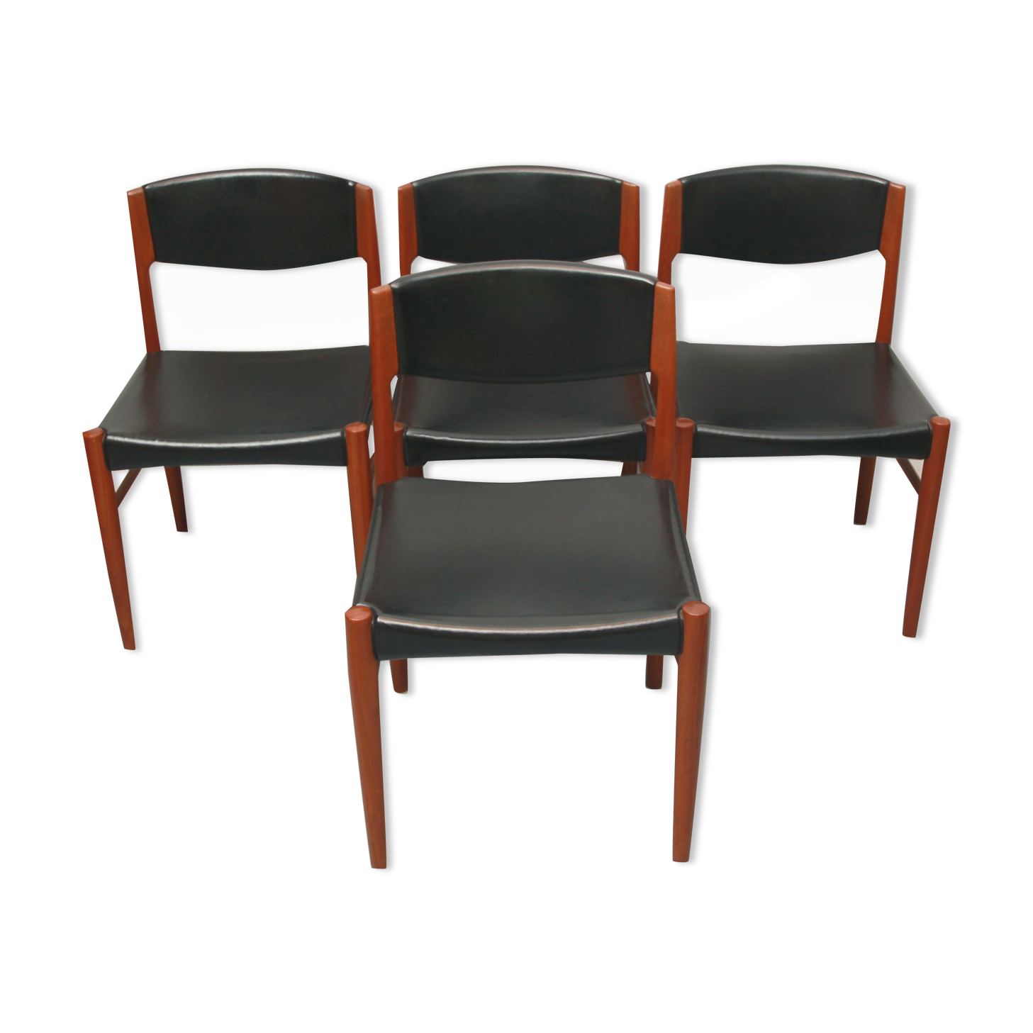 Set of 4 danish dining chairs in teak