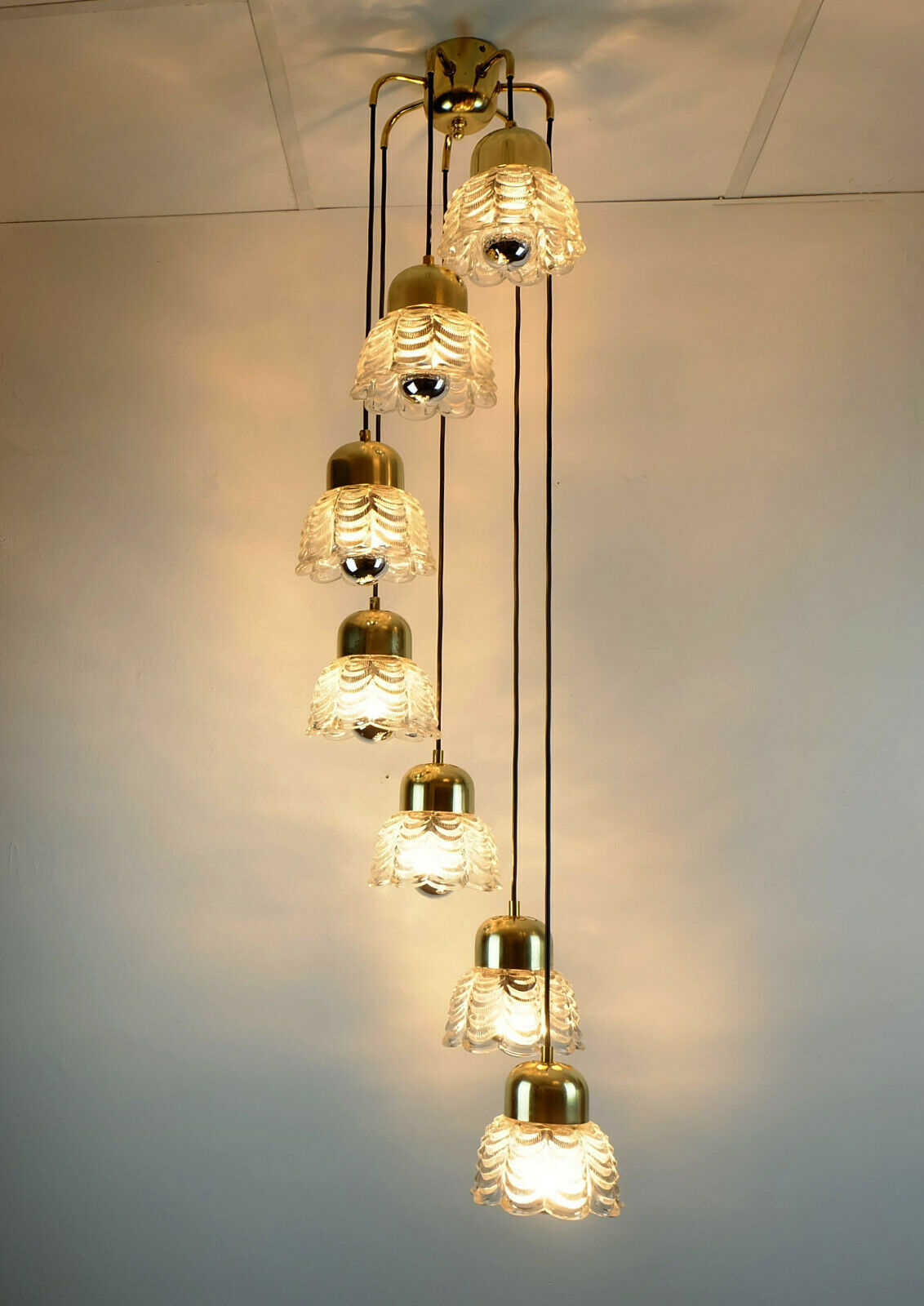 1960s mid century cascading lamp 7 flower-shaped glass shades and brass chandelier
