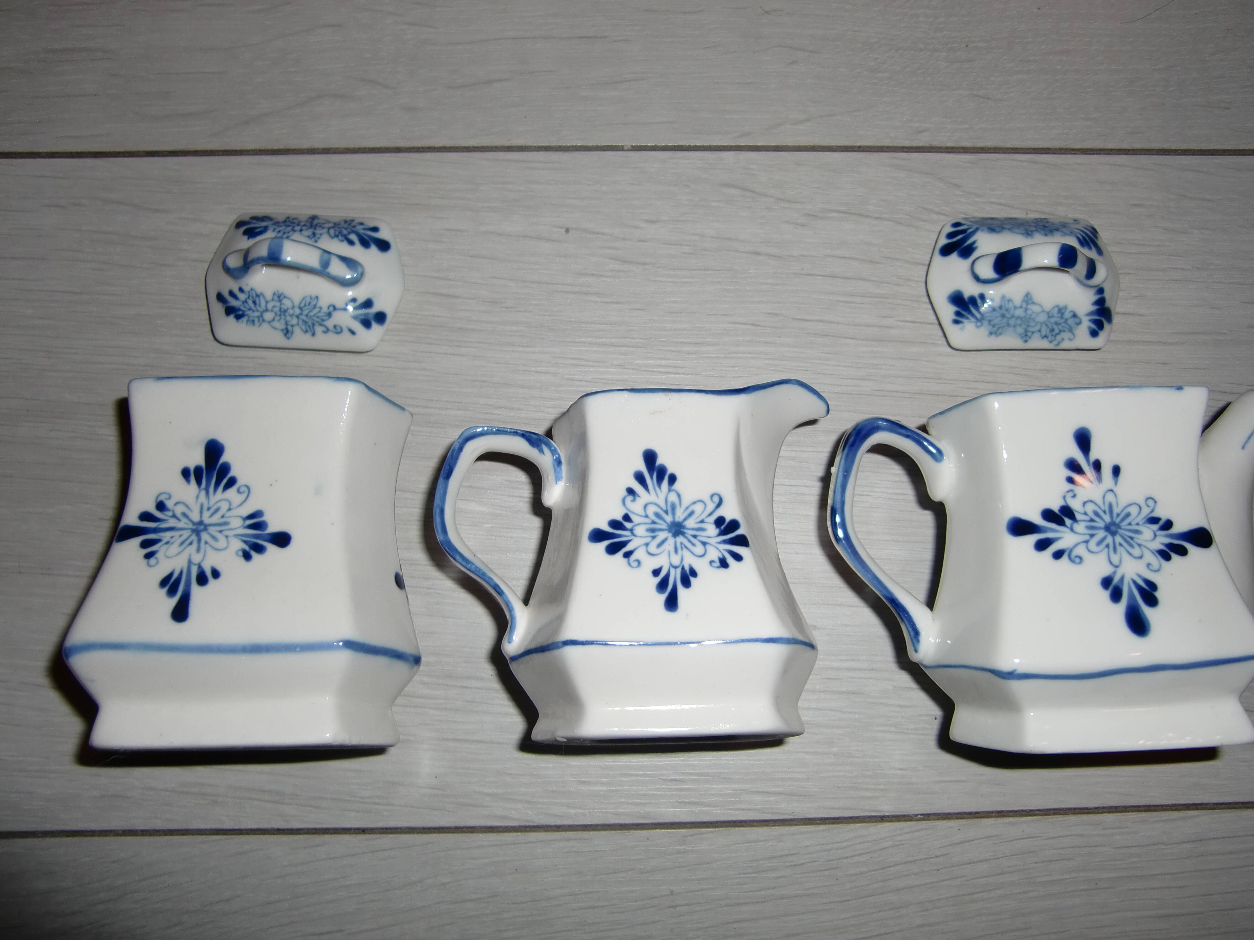 Petit service "Jouons à la dinette!"