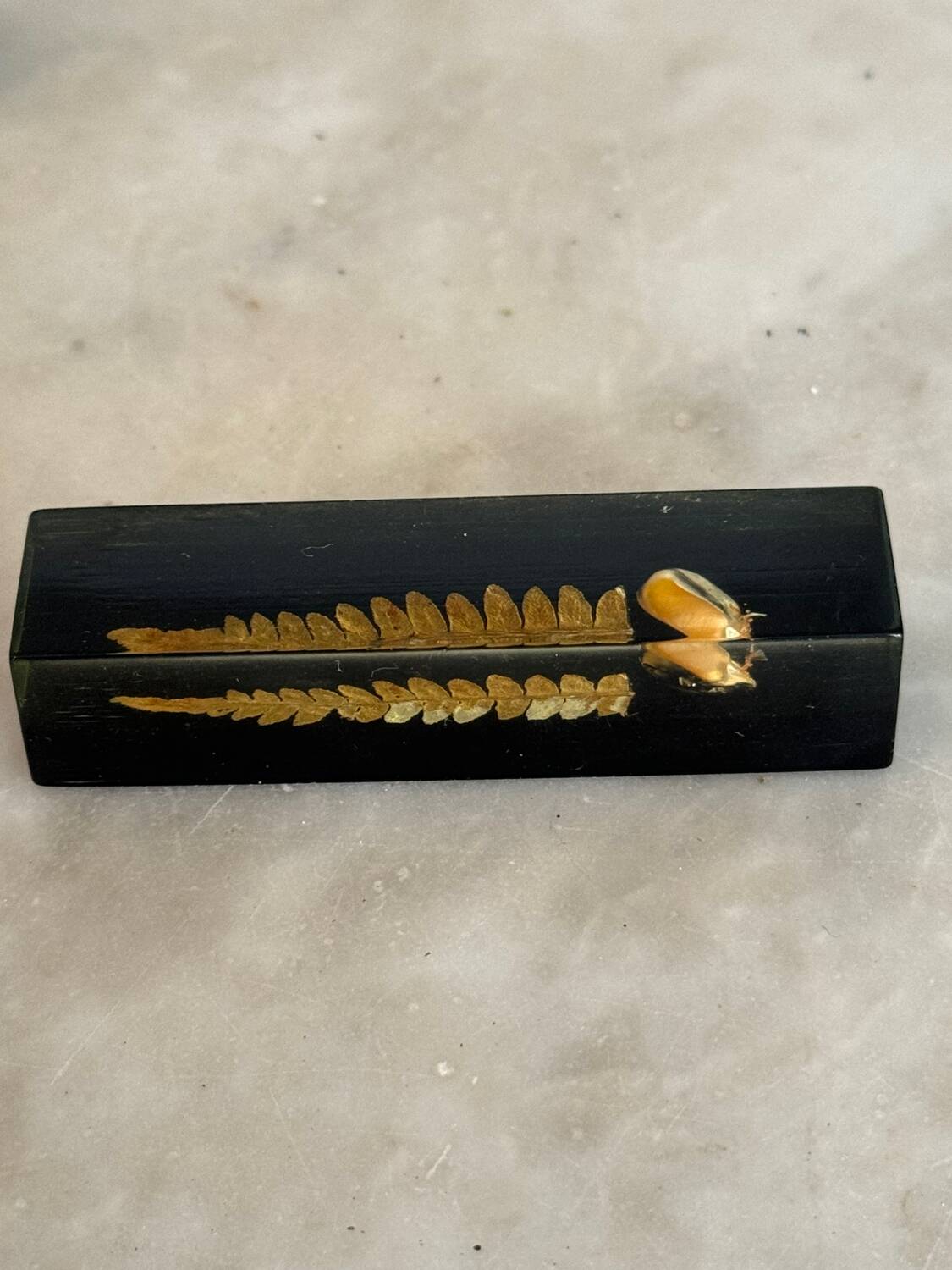 Resin knife holder