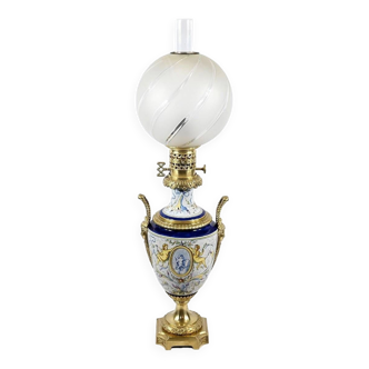 Lampe à pétrole en faïence, époque Napoléon III, milieu XIXème