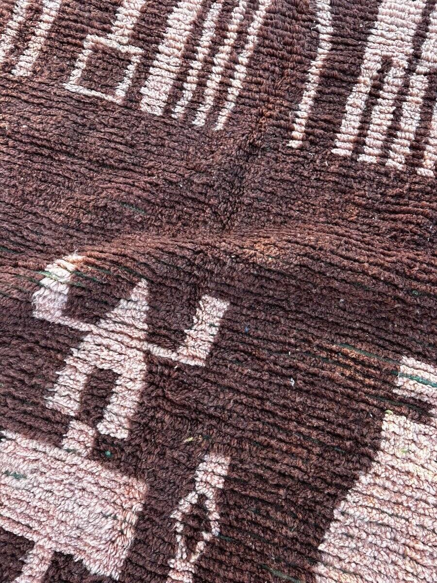 Moroccan Berber rug, Bohemian Boujad in wool.