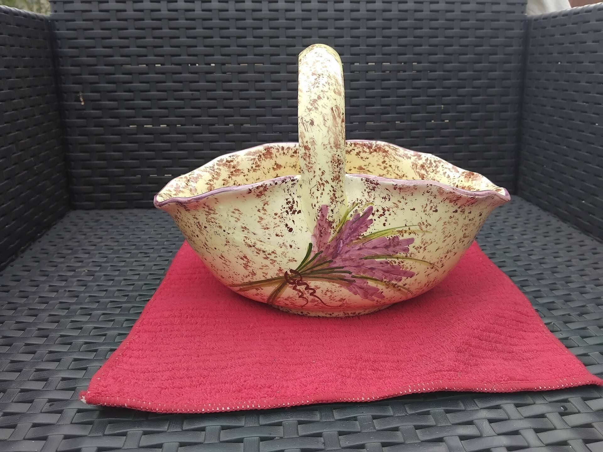 Provençal ceramic basket