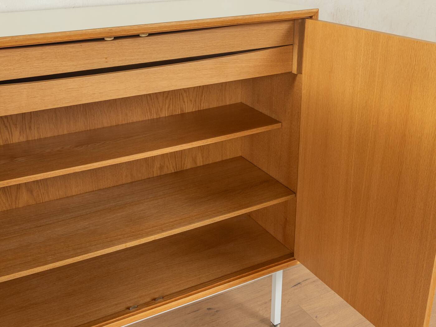 Commode des années 1960, vintage