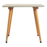 Table d'appoint en bois vintage avec pieds coniques