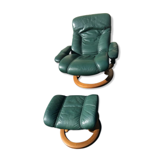 Relaxed chair with foot rests